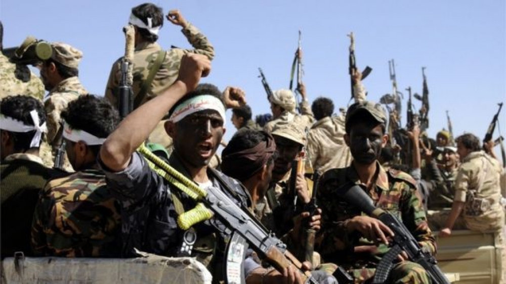 الحوثي يواصل التصعيد بالحديدة بقصف هستيري بالصواريخ والمدافع على مواقع العمالقة ووصول تعزيزات جديدة