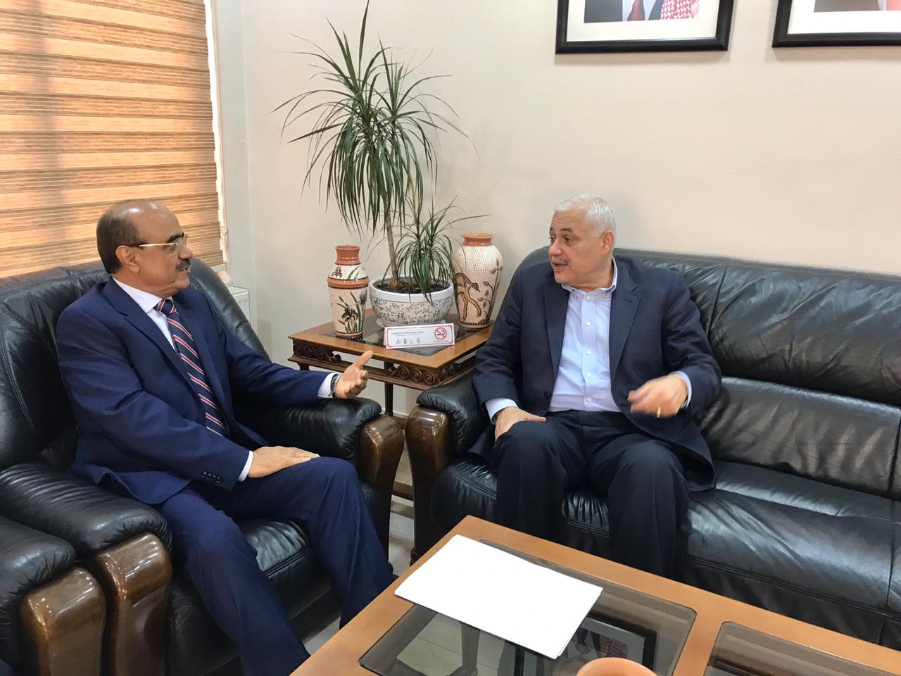 السفير العمراني يبحث أوضاع العمالة اليمنية في الأردن