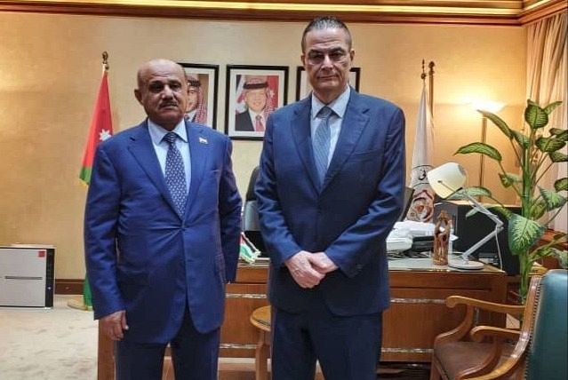 محافظ البنك المركزي يبحث مع نظيره الأردني اوجه التعاون المشترك