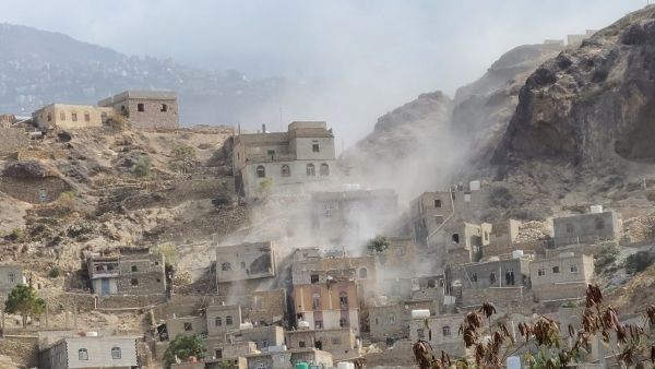 مليشيا الحوثي تستهدف بسبع قذائف جبل العويد غربي تعز