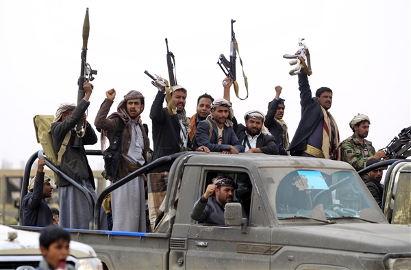 الحكومة تندد باستمرار التدمير الحوثي الممنهج للقطاع الصحي