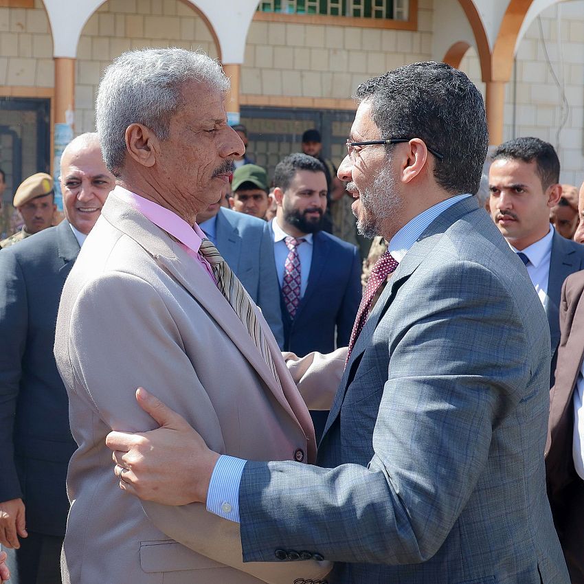 وصل لحج اليوم.. رئيس الوزراء يواصل زياراته الميدانية للمحافظات المحررة للاطلاع على أوضاع واحتياجات المواطنين