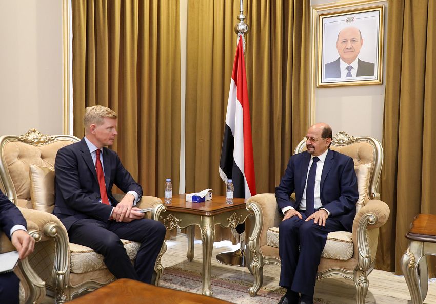 وزير الخارجية يبحث مع المبعوث الأممي تطورات الأوضاع على الساحتين اليمنية والإقليمية