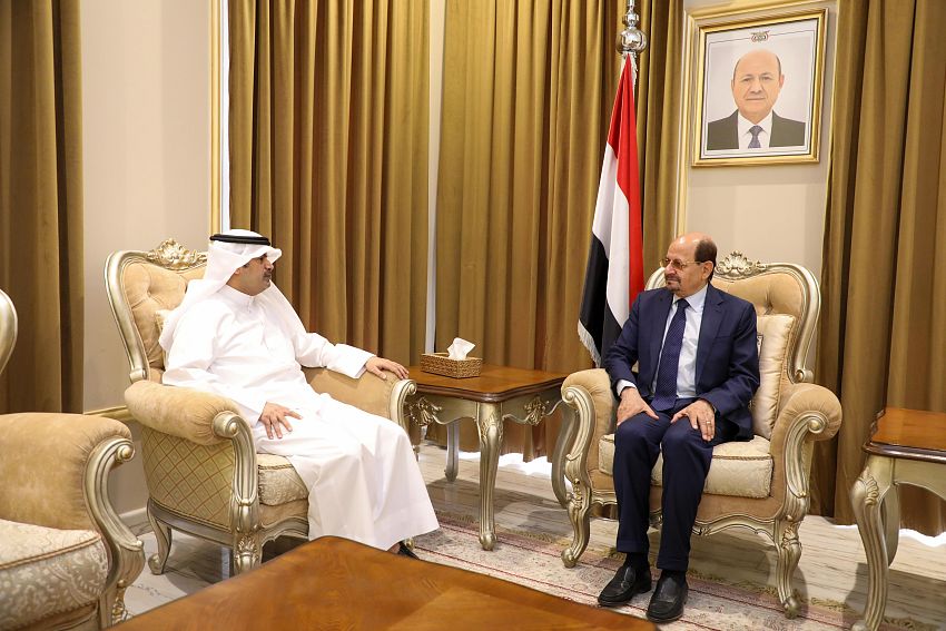 وزير الخارجية يبحث مع السفير الكويتي تعزيز العلاقات الثنائية